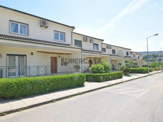Moradia Geminada T3 Venda em Tortosendo,Covilhã