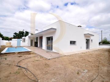 Moradia geminada térrea nova com piscina e garagem em Brejos. 0m² Azeitão São Lourenço e São Simão