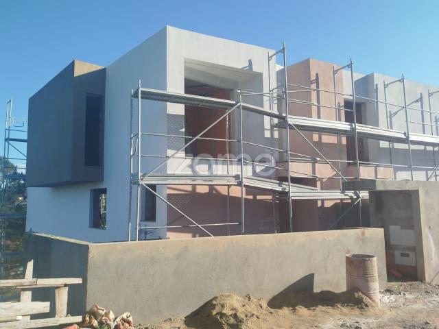 MORADIA GEMINADA V3 COM VISTAS MAGNIFICAS EM MARCO DE CANAVESES