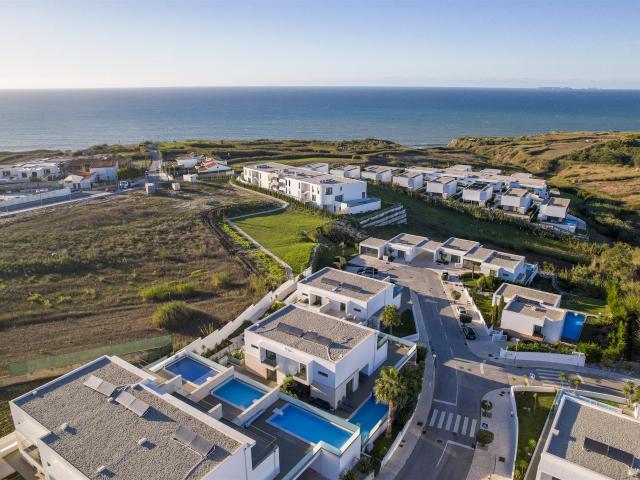 Moradia Geminada 3 Quartos Vista Mar na Peralta, Atalaia 253m² da Lourinhã e Atalaia