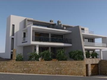 Moradia geminada T3 com piscina, sita em Santa Barbára de Nexe, Faro