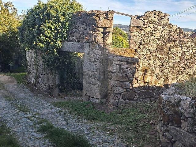 Moradia, Golães