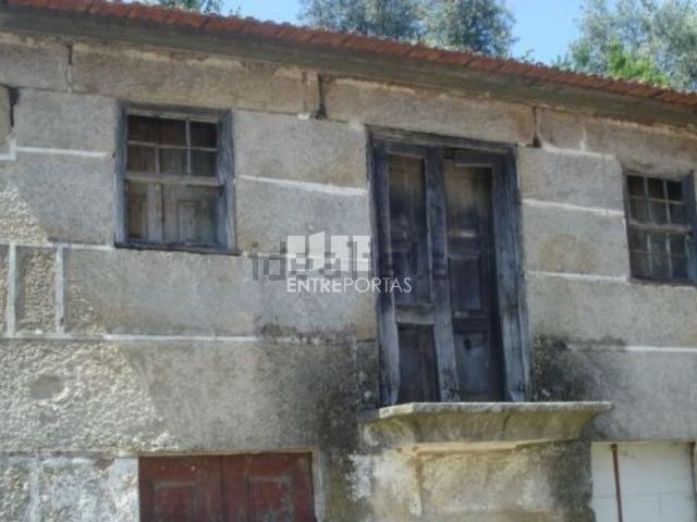 Moradia, Grilo