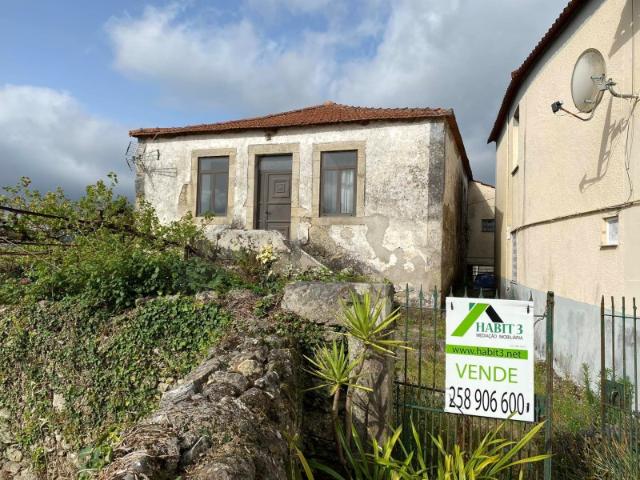 Moradia habitável em Mozelos