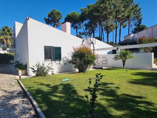 Moradia, Herdade da Aroeira, Charneca da Caparica e Sobreda