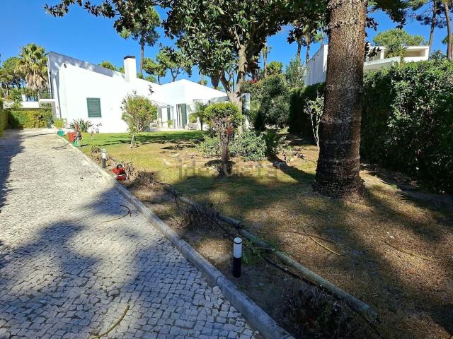 Moradia, Herdade da Aroeira, Charneca da Caparica e Sobreda