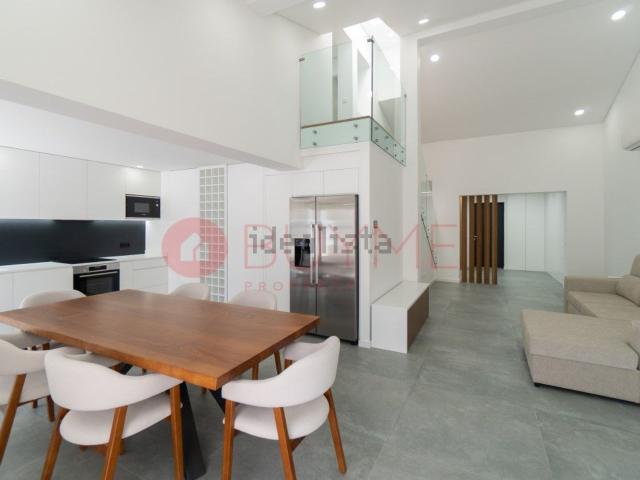 Moradia, Hilton Rua do Brasil, Quarteira