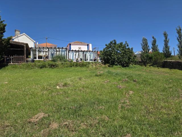 Moradia, Igreja Nova e Cheleiros
