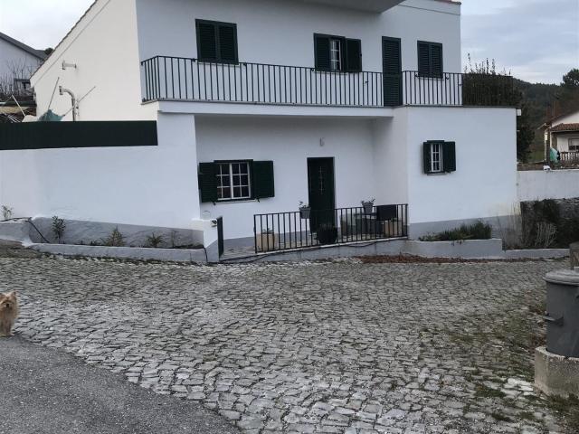 Moradia independente 155m² Castanheira de Pêra e Coentral