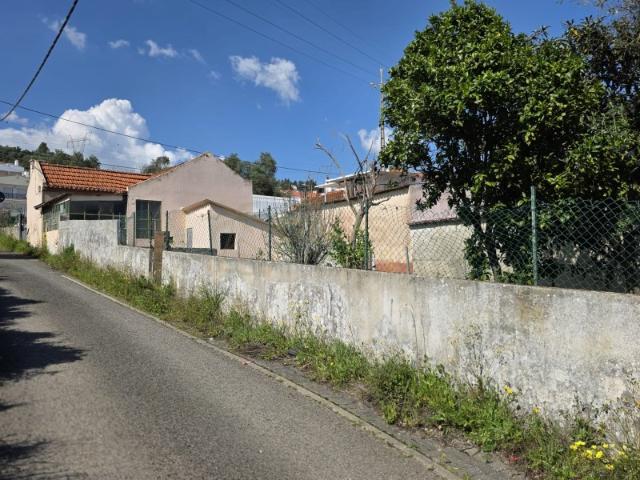 Moradia Independente + terreno em Alverca Vila Franca de Xira Lisboa