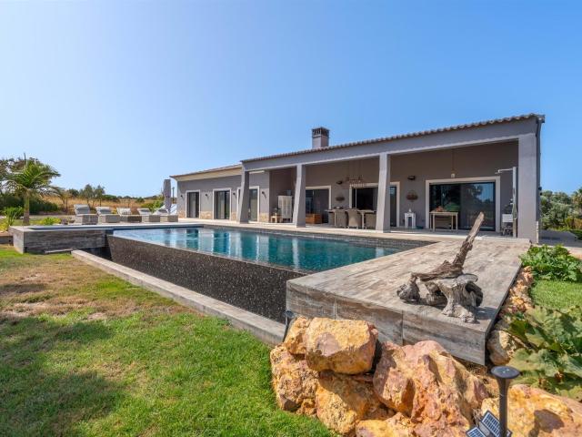 Moradia independente V3 +1 | Piscina, Garagem e Sustentabil. 575m² Porches