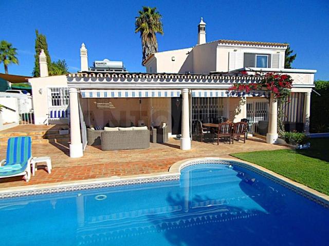 Moradia Independente V3 Guia Albufeira 190m² Guia