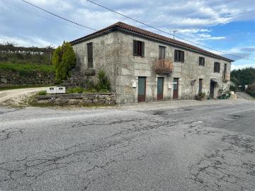 Moradia independente à venda na rua de Agilde 297m² Agilde
