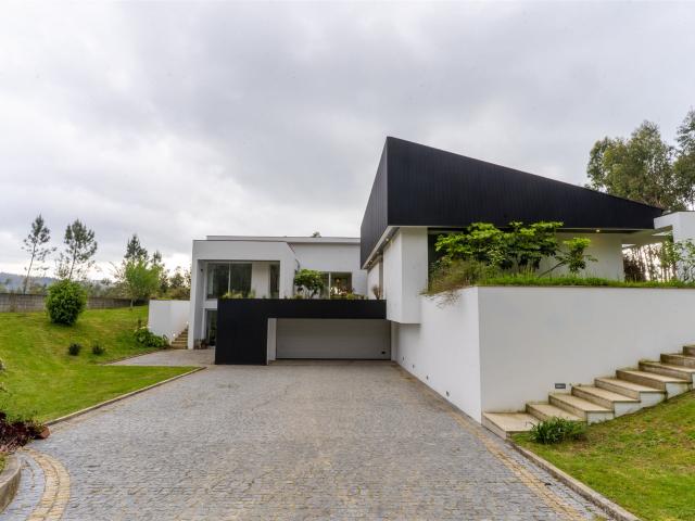 Moradia independente à venda na Rua do Paço, 14 197m² da Ribeira do Neiva
