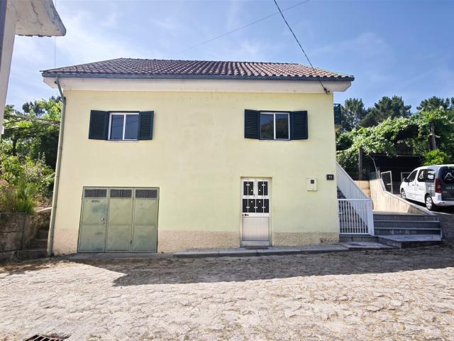 Moradia independente à venda em Rua das Secas 51 115m² Refojos de Basto, Outeiro e Painzela