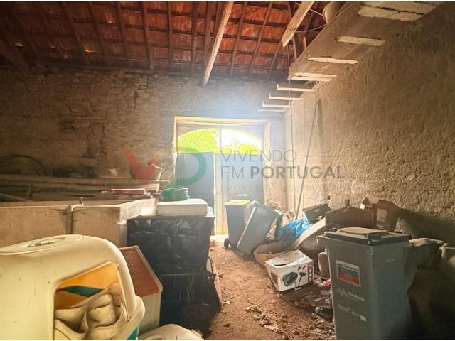 Moradia Independente com 831 m² de Terreno | Excelente Oportunidade de Investimento em Casal Comba Mealhada