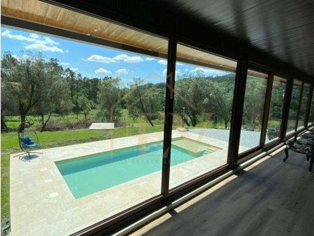 Moradia Independente com Piscina Dossãos, Vila Verde