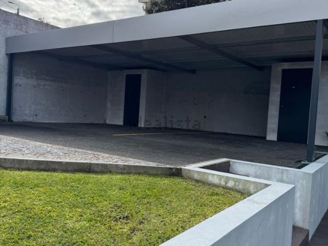 Moradia independente em Santa Maria Adelaide Corvo, Arcozelo