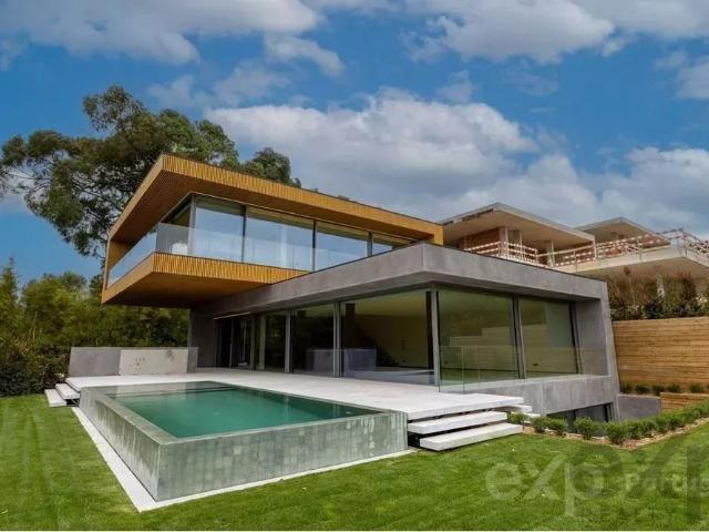 Moradia independente, nova, em um condomínio exclusivo de 4. 280m² Alcabideche