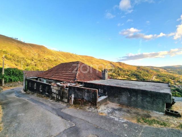 Moradia Individual em Pedra para Recuperar Covelo Gerês, Montalegre