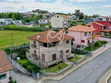 Moradia Individual Em Pedra T4 Com 3 Pisos Em São Gens Faf. 150m² Fafe