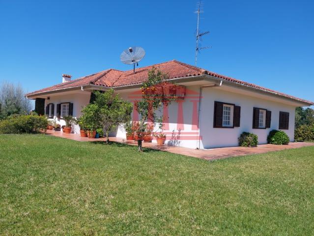 MORADIA V6 COM TERRENO BARCELINHOS