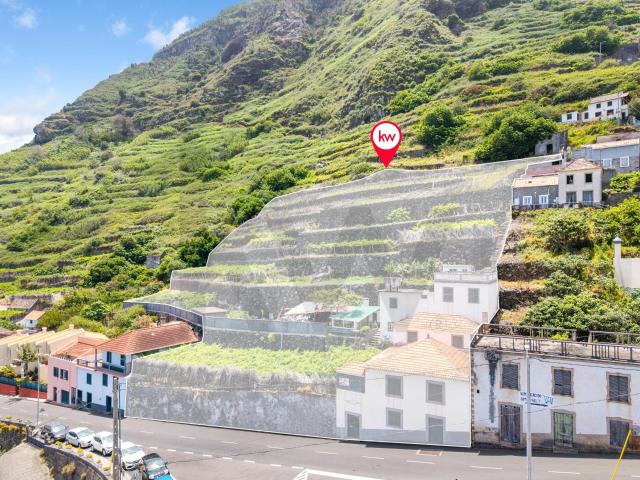 Moradia inserida num lote de 4150m2