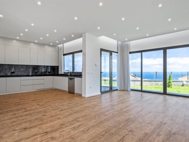 Moradia Isolada, 3 quartos, Machico, Água de Pena 221m² Água De Pena
