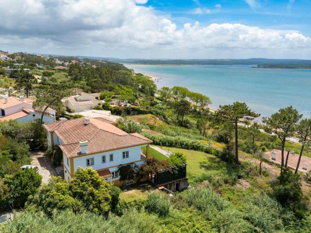 Viver Sobre a Lagoa de Óbidos | Moradia V11 376m² Foz Do Arelho