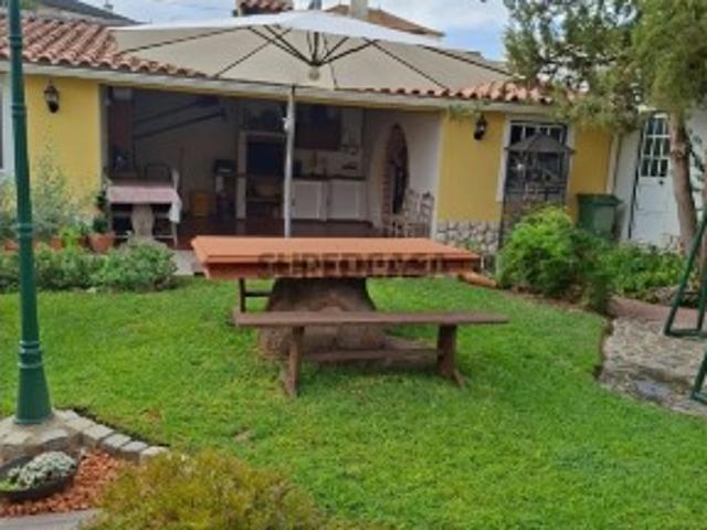 Moradia Isolada com garagem e piscina Cavaquinhas