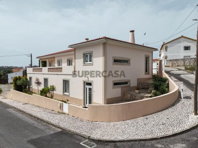 Moradia isolada com jacuzzi, jardim e garagem Nadadouro, Lagoa de Óbidos