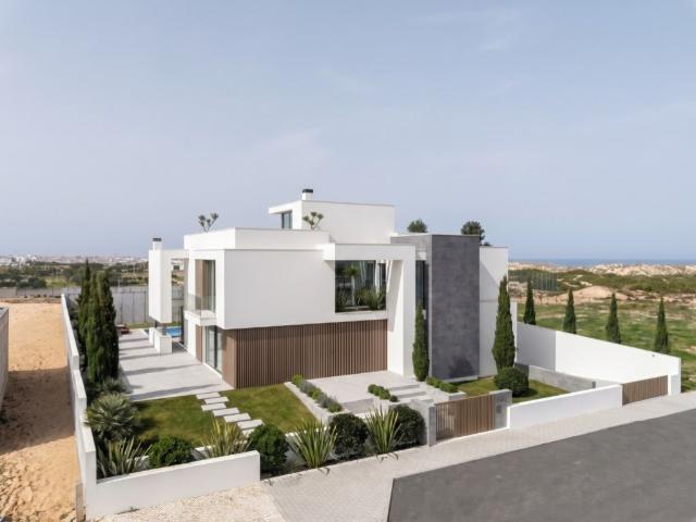 Moradia isolada com piscina apenas a 400 m da praia 323m² Ferrel