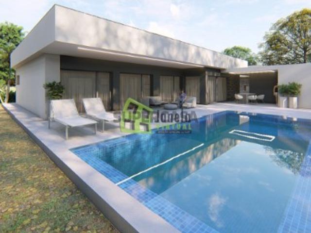 Moradia Isolada com Piscina, e Garagem na Quinta da Marquesa, Painéis Fotovoltaicos