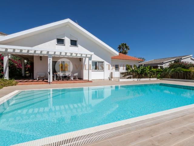 Moradia isolada com Piscina Moderna Vila Nova de Cacela