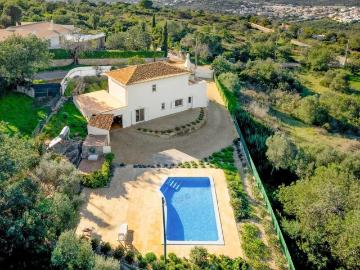 Moradia Isolada com Terreno em Goldra de Baixo 157m² Santa Bárbara De Nexe