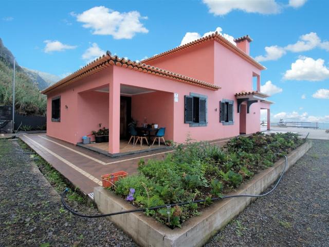 Moradia Exclusiva com Vista Mar Deslumbrante + Segunda Casa. 318m² São Vicente