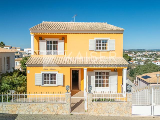 Moradia isolada com 6 4+2 quartos no Algoz, com vistas pan 308m² Algoz e Tunes