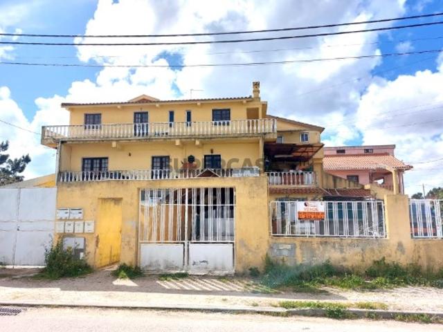 Moradia Isolada AVOS 3 Pisos em. Casal do Sapo. Quinta do Conde