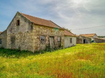 Moradia Isolada em Casais da Espinheira, Serra do Bouro