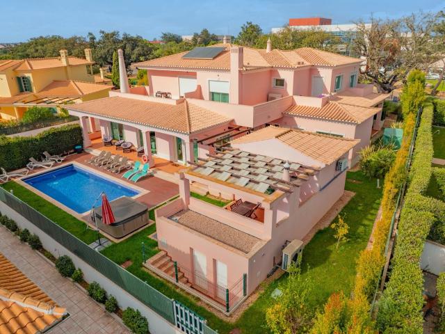 Moradia isolada em Albufeira 563m² Albufeira e olhos de água