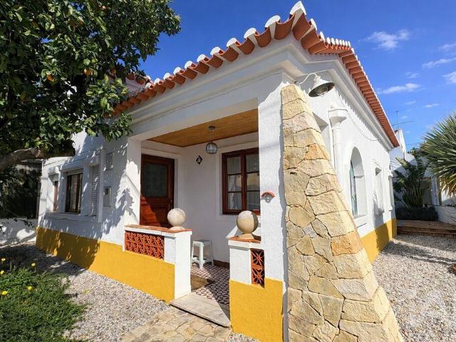 Moradia isolada em Santiago do Cacém, Santa Cruz e São Bartolomeu da Serra de 76 m²
