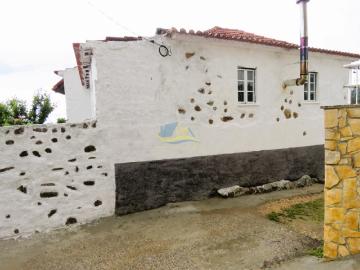 Moradia isolada em pedra com 2 quartos e vistas deslumbrantes, localizada numa encantadora aldeia perto de Miranda do Corvo, Coimbra