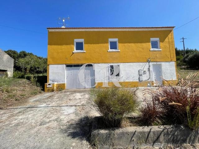 Moradia Isolada em Pedra para Renovação Parcial, a 20 minutos das Praias da Figueira da Foz