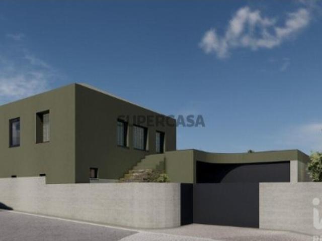 Moradia isolada em Torre e Vila Mou de 178 m²