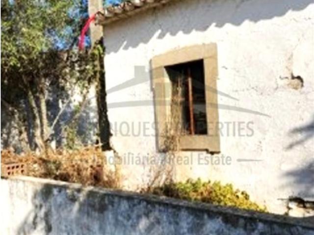 Moradia isolada Moradia Térrea em ruinas com lote de 893m2, em Tavira