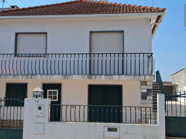 Moradia Isolada no Centro de Coruche