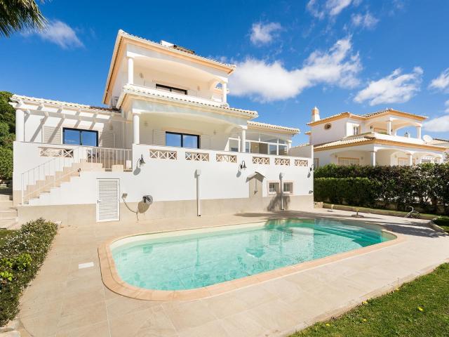 Moradia Isolada no Centro de Vilamoura 212m² Quarteira