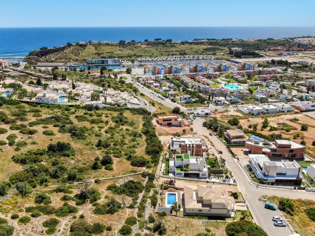 Moradia Isolada na Marina de Albufeira 275m² Albufeira e olhos de água