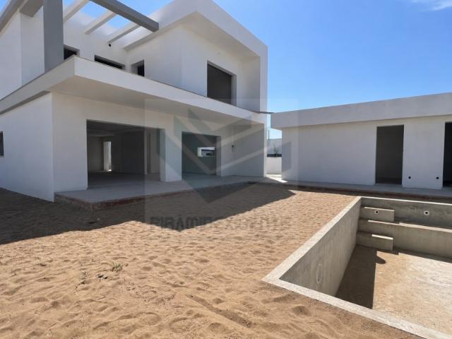 Moradia Isolada, Piscina, Garagem, Jardim Amplo, Azeitão