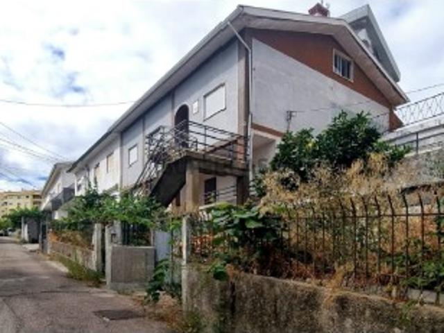Moradia Isolada >=T10 Venda em Santo António dos Olivais,Coimbra